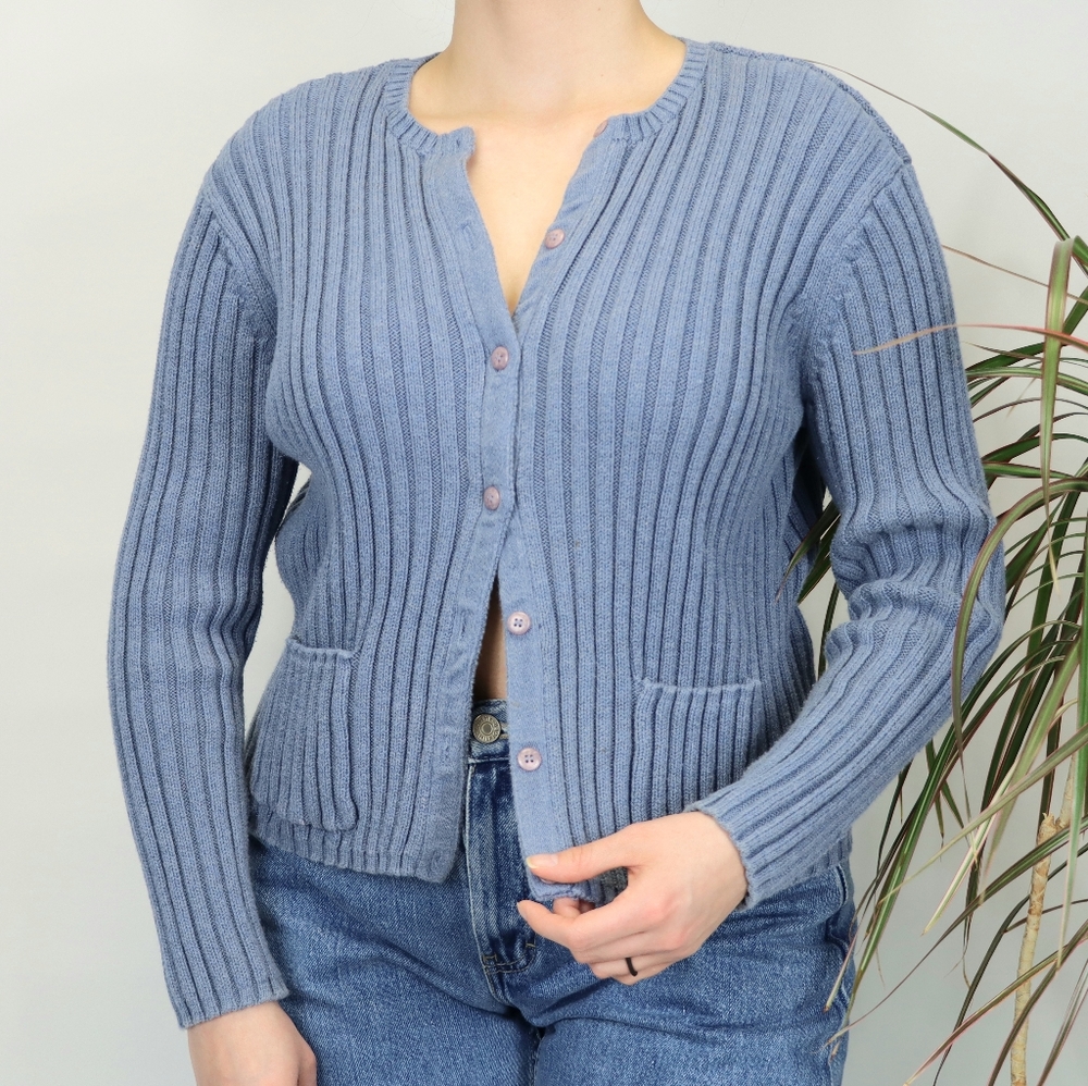 Vintage Ribbed Cardigan - Picture 2 of 7